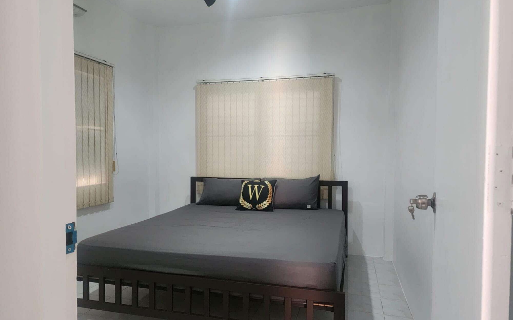 ขายทาวน์เฮาส์ชั้นเดียว 2 ห้องนอน 1 ห้องน้ำ เอกมงคล พัทยา (2)