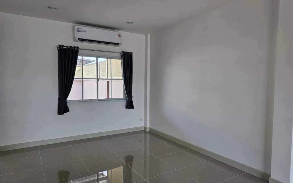 ปล่อยเช่ารายปี ทาวน์โฮม 2 ชั้น ซอยสยามคันทรี 3 ห้องนอน 3 ห้องน้ำ