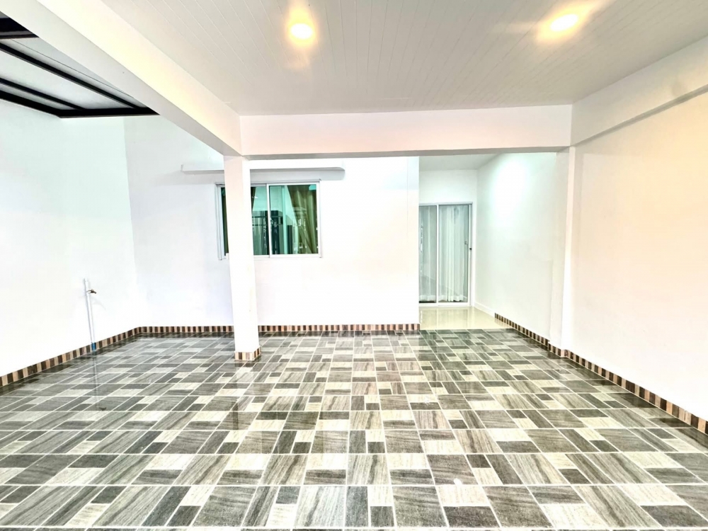 ขาย ทาวน์เฮ้าส์ 2 ห้องนอน 1 ห้องน้ำ เขาน้อย