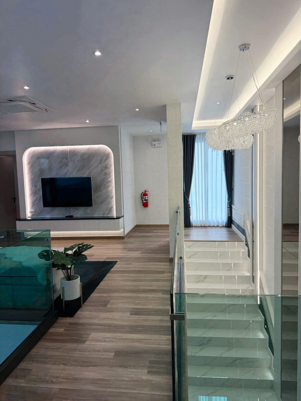 ให้เช่า Pool Villa 2 ชั้น 4 ห้องนอน 5 ห้องน้ำ ใกล้หาดจอมเทียน