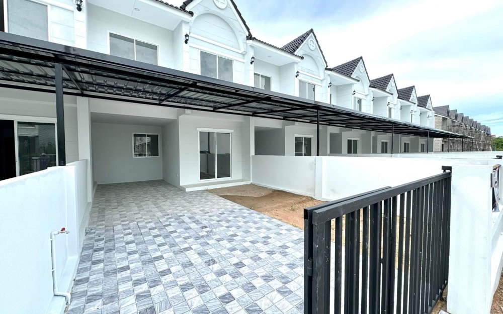 ขายทาวน์โฮม 2 ชั้น 3 ห้องนอน 2 ห้องน้ำ ซ.สยามคันทรีคลับ ใกล้ตลาดไร่วนาสินธ์ ติดเจ้าของ