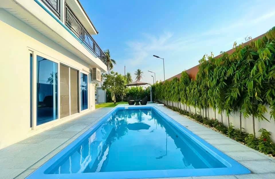 ขาย Pool Villa 2 ชั้น 4 ห้องนอน 5 ห้องน้ำ ขอบอ่างชากนอก (3)