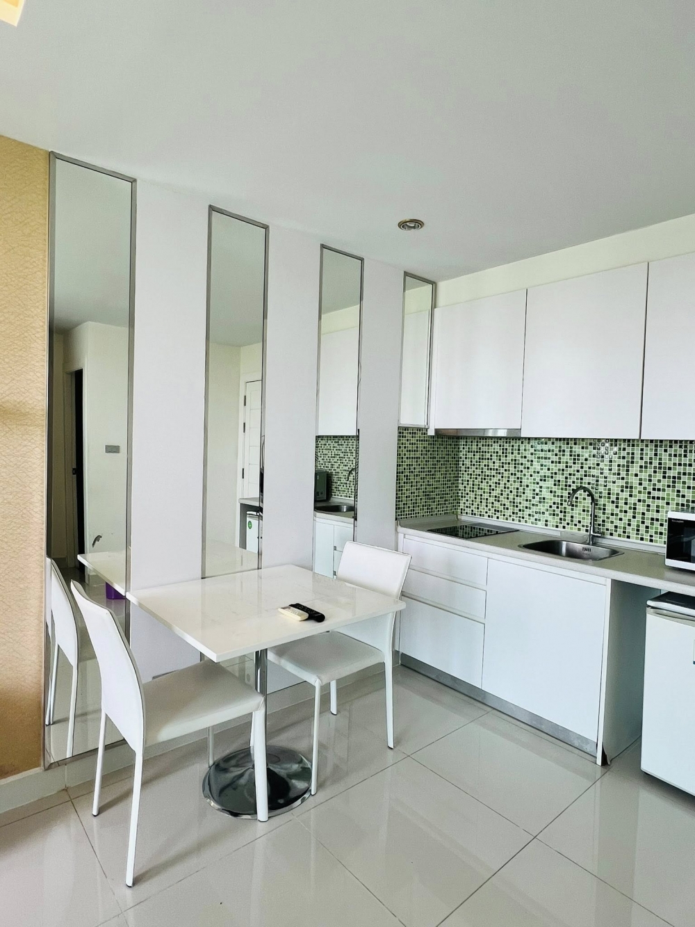 ขายพร้อมผู้เช่า Amazon Residence Jomtien อเมซอน เรสซิเดนซ์ จอมเทียน 1 ห้องนอน (2)