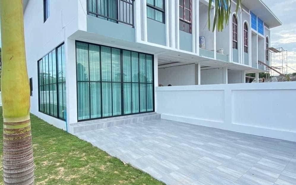 ขายบ้านทาวน์โฮม สไตล์ยุโรป 2 ชั้น 2 ห้องนอน 3 ห้องน้ำ ซ.สยามคันทรีคลับ ติดเจ้าของ