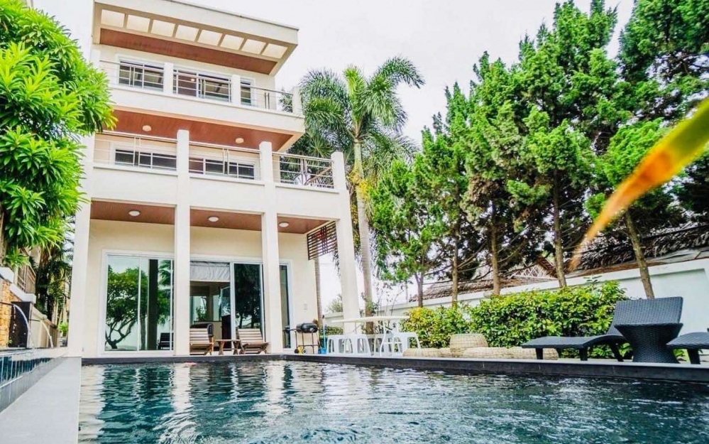 ขาย Pool Villa ติดทะเล 4 ห้องนอน 5 ห้องน้ำ