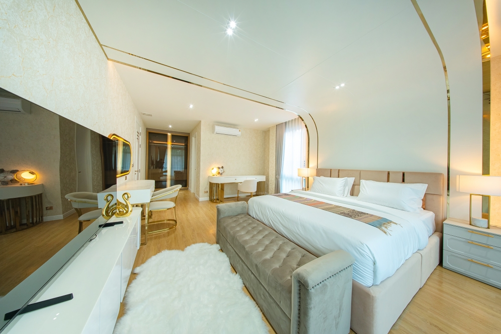 ขาย Pool Villa 2 ชั้น 7 ห้องนอน 8 ห้องน้ำ จอมเทียน