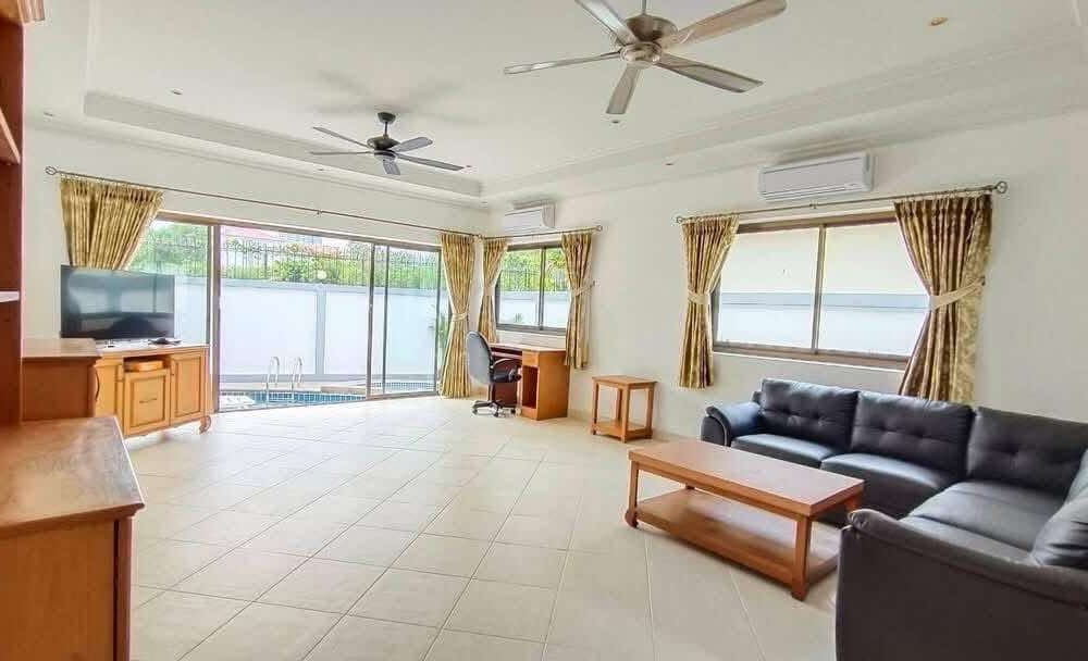 ให้เช่าพูลวิลล่า 3 ห้องนอน จอมเทียน