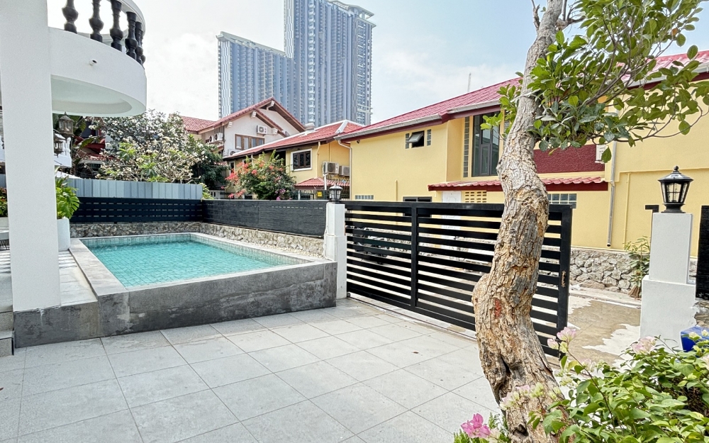 ขาย Pool Villa 2 ชั้น 4 ห้องนอน 5 ห้องน้ำ จอมเทียน (2)