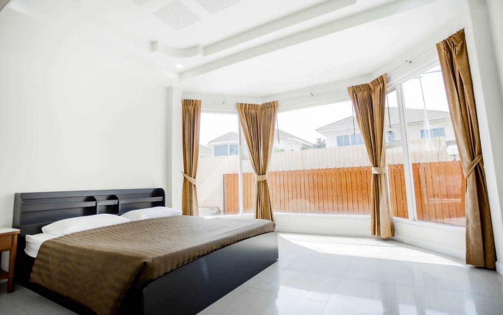 ปล่อยเช่าบ้าน Pool Villa สำหรับทำธุรกิจ 6 ห้องนอน 7 ห้องน้ำ พัทยากลาง