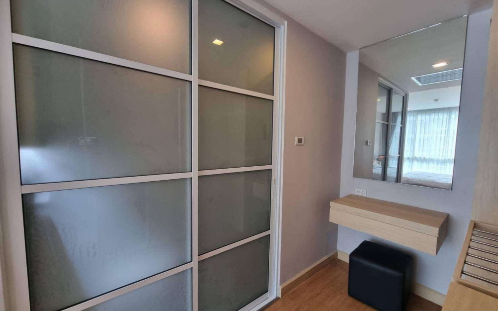 ปล่อยเช่ารายปี Apus Condo เอปัส คอนโด พัทยากลาง  1 ห้องนอน ชั้น 4 วิวสระ