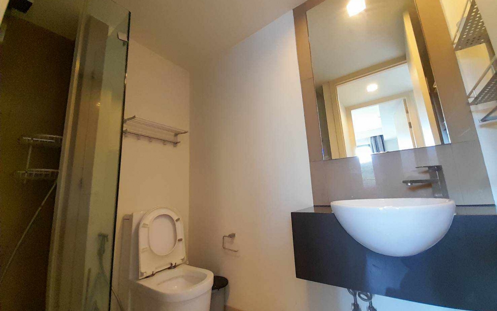 ปล่อยเช่ารายปี Unixx South Pattaya ยูนิกซ์ พัทยาใต้ 1 ห้องนอน ชั้น 2 วิวสระ & ภูเขา