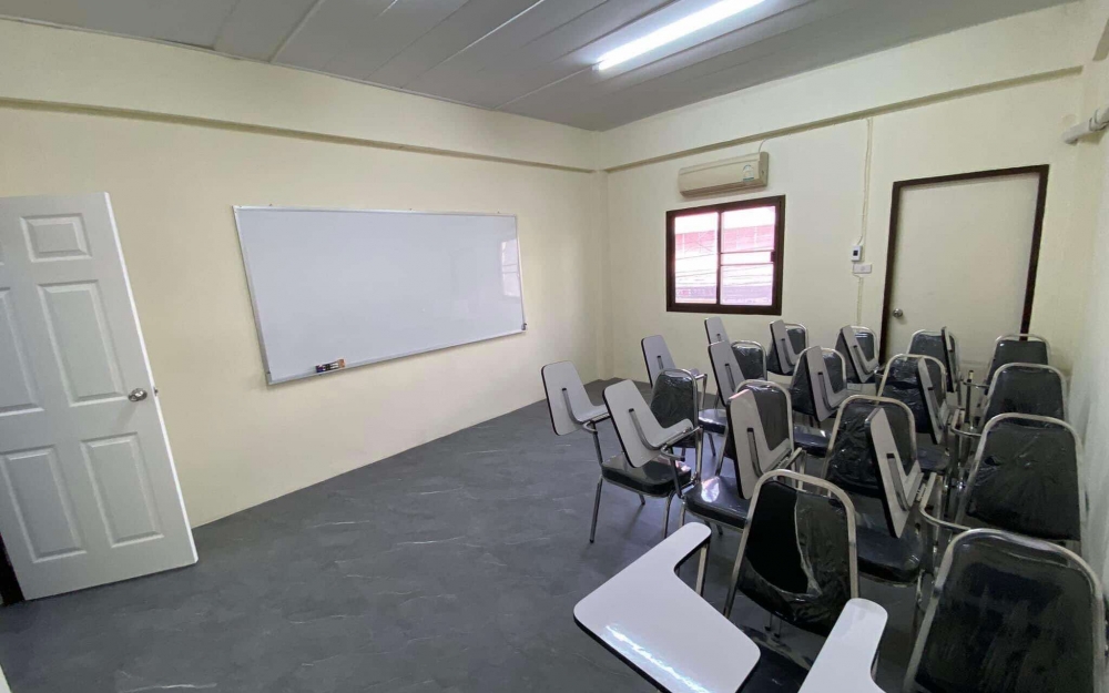 ขายอาคารพาณิชย์ 3 ชั้น 4 ห้องนอน 2 ห้องน้ำ พัทยากลาง