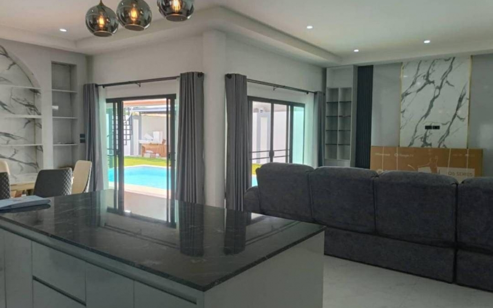 ให้เช่าพูลวิลล่า 4 ห้องนอน 4 ห้องน้ำ พรประภานิมิต พัทยา