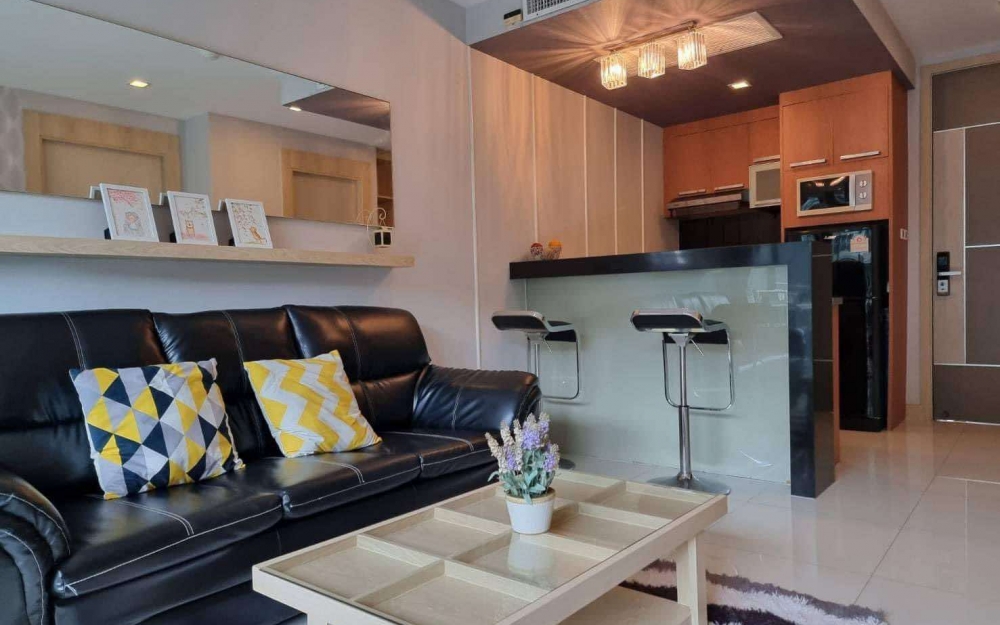 ปล่อยเช่ารายปี Apus Condo เอปัส คอนโด พัทยากลาง  1 ห้องนอน ชั้น 4 วิวสระ