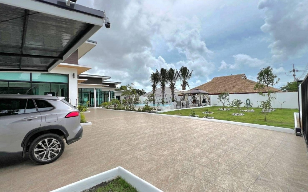 ขาย Pool Villa 3 ห้องนอน บางเสร่ (2)