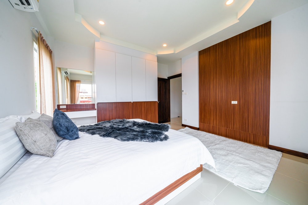 ขาย Pool Villa 2 ชั้น 5 ห้องนอน 5 ห้องน้ำ พัทยา (3)