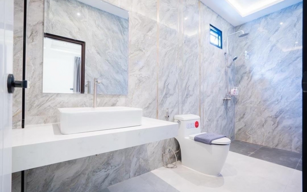 ให้เช่า Pool Villa 2 ชั้น 4 ห้องนอน 4 ห้องน้ำ ห้วยใหญ่