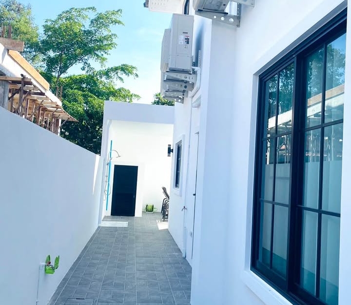 ให้เช่า Pool Villa 2 ชั้น 4 ห้องนอน 5 ห้องน้ำ ซอยสยาม