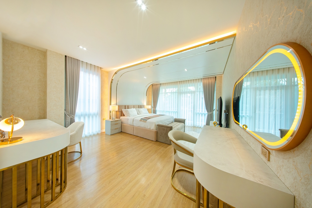 ขาย Pool Villa 2 ชั้น 7 ห้องนอน 8 ห้องน้ำ จอมเทียน