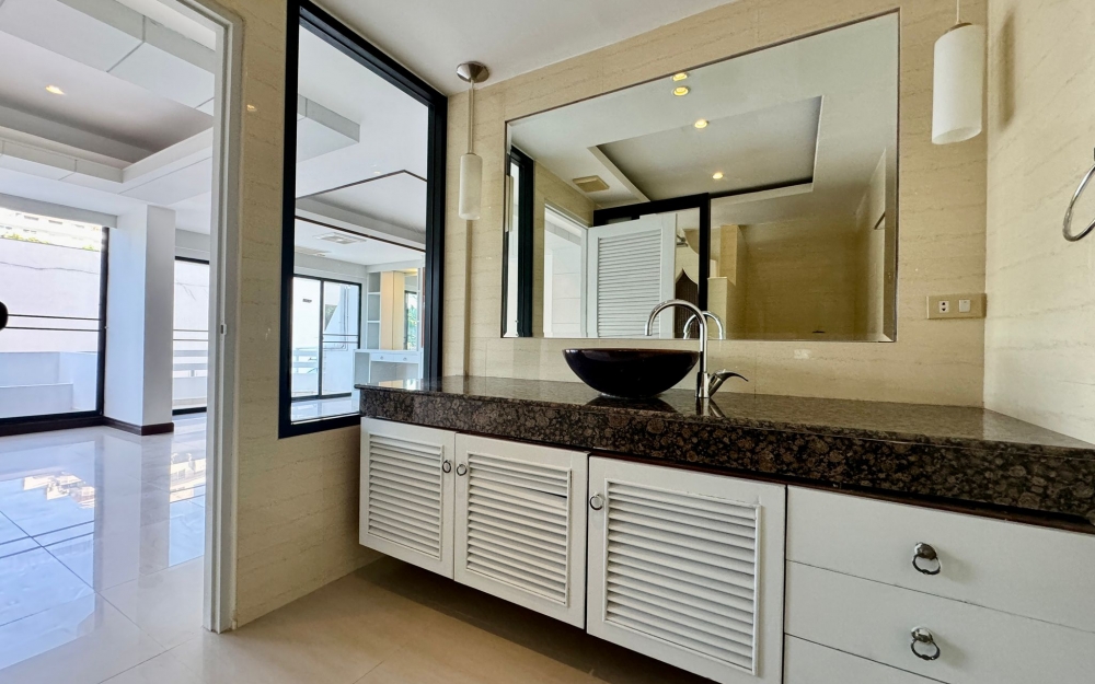 ขาย บ้าน 4 ชั้น 8 ห้องนอน 7 ห้องน้ำ จอมเทียน (2)