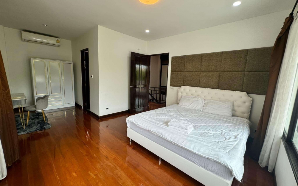 ปล่อยเช่ารายปี บ้าน Pool Villa 2 ชั้น พัทยาเหนือ 4 ห้องนอน 4 ห้องน้ำ