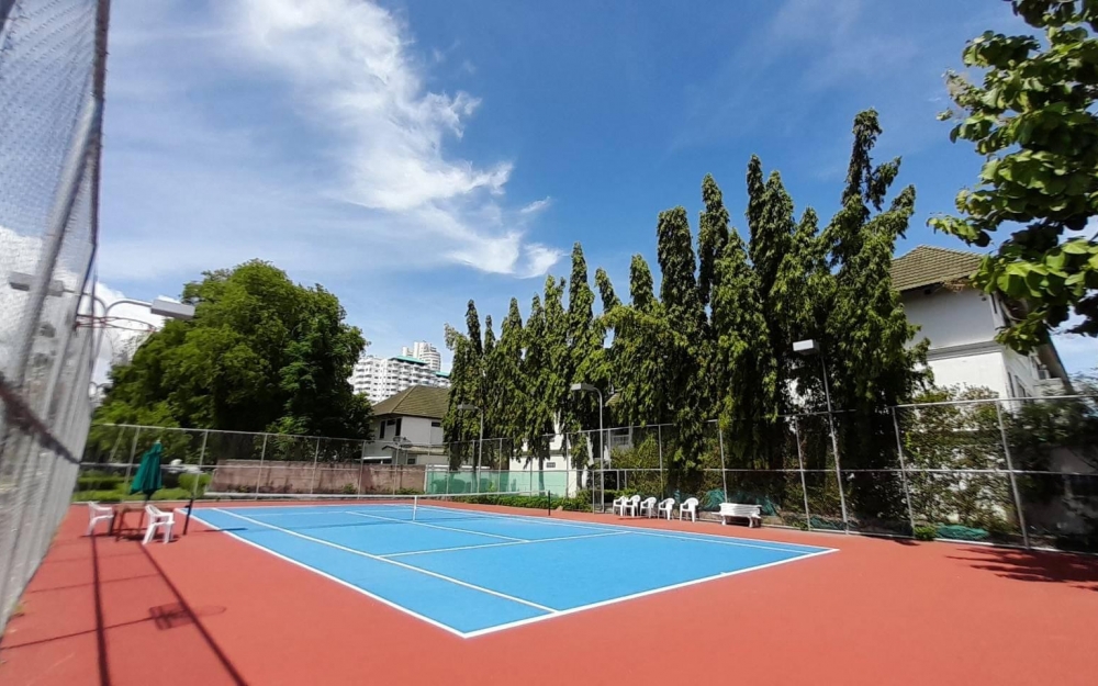 ขายบ้านทาวน์โฮม 3 ชั้นฝั่งทะเล 3 ห้องนอน 3 ห้องน้ำ บ้านอำเภอ นาจอมเทียน