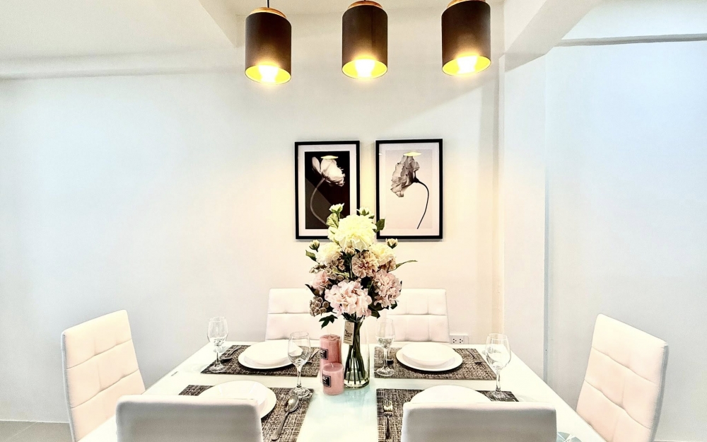 ขายทาวน์เฮ้าส์ 2 ชั้น 2 ห้องนอน 2 ห้องน้ำ ถนนสุขุมวิท (2)