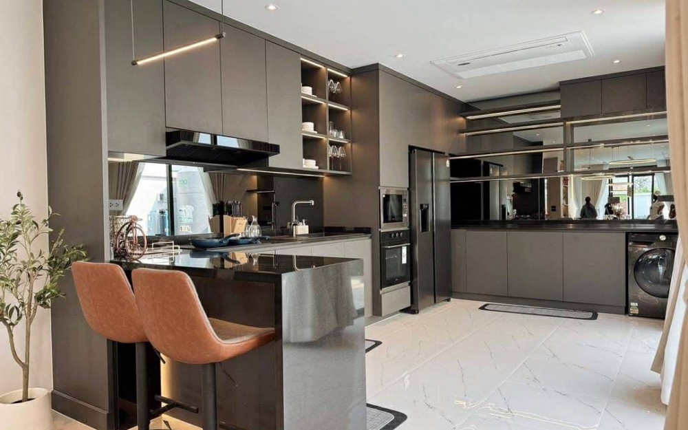 ให้เช่า Pool Villa 4 ห้องนอน 5 ห้องน้ำ พัทยา