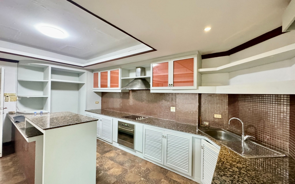 ขาย บ้าน 4 ชั้น 8 ห้องนอน 7 ห้องน้ำ จอมเทียน (2)