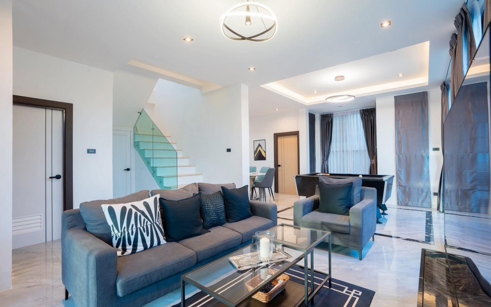 ให้เช่า Pool Villa 2 ชั้น 4 ห้องนอน 4 ห้องน้ำ ห้วยใหญ่