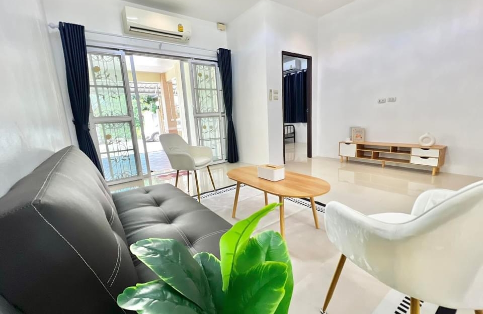 ปล่อยเช่าบ้านโชคชัย 7 เขาน้อย 2 ห้องนอน 2 ห้องน้ำ