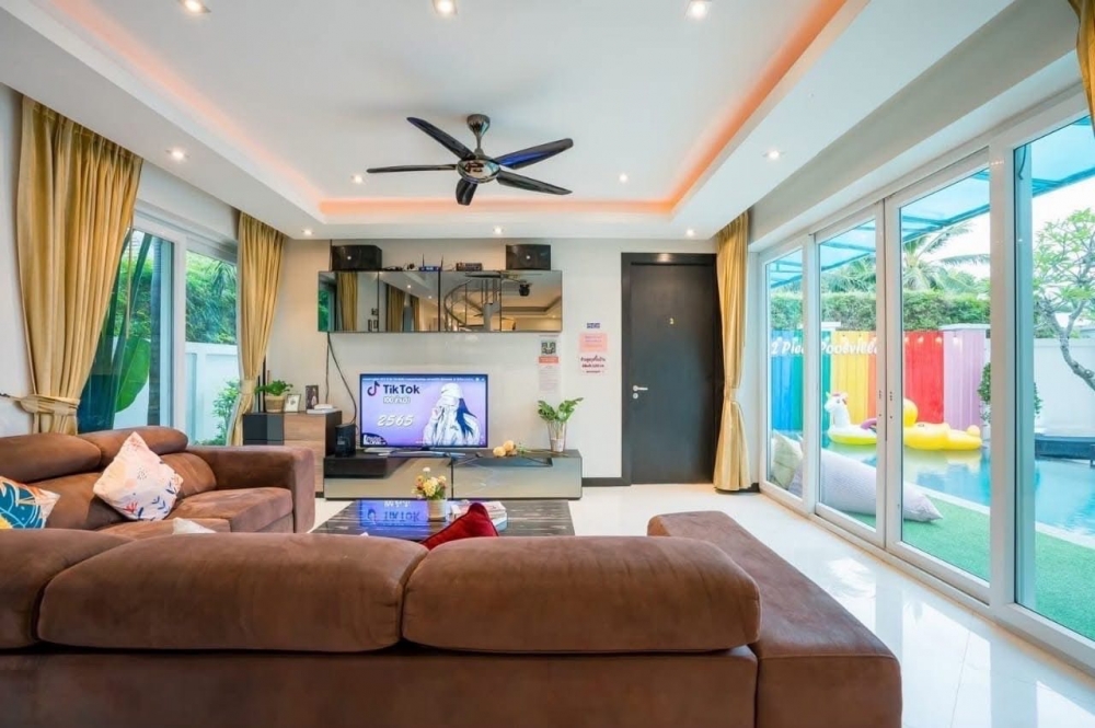 ให้เช่า Pool Villa 2 ชั้น 5 ห้องนอน 5 ห้องน้ำ จอมเทียน