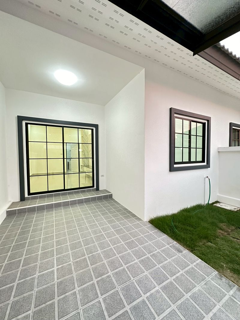 ขาย ทาวน์โฮมชั้นเดียว 2 ห้องนอน 2 ห้องน้ำ พัทยา (2)