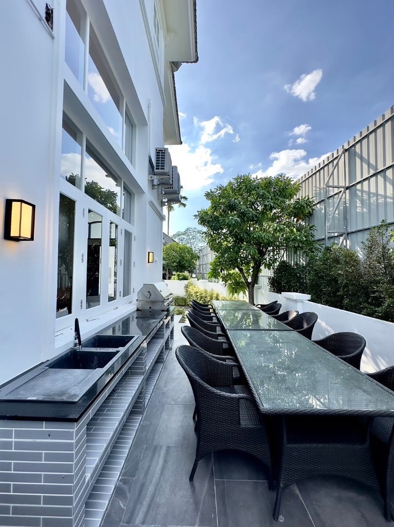 ขาย บ้านพูลวิลล่า ติดทะเล 50 เมตร หาดบ้านอำเภอ (2)