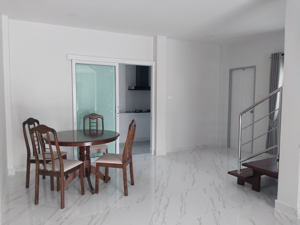 ขาย บ้านแฝด 2 ชั้น 3 ห้องนอน 2 ห้องน้ำ เนินพลับหวาน (2)