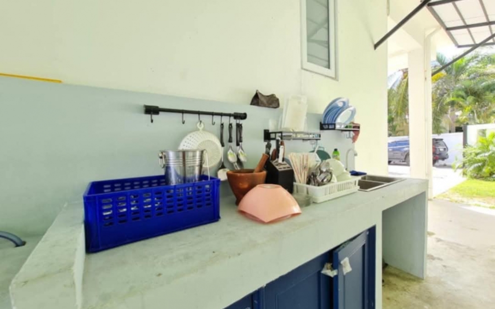 For rent Pool Villa 4 bedrooms 5 bathrooms Bang Saray