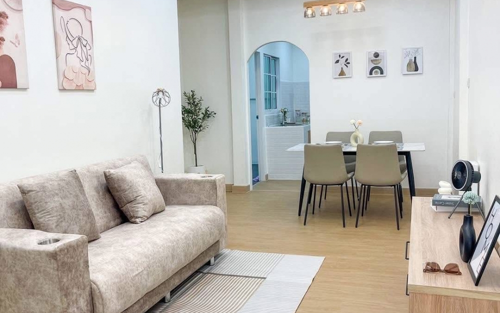 ขาย Town Home ชั้นเดียว 2 ห้องนอน ศรีราชา (1)