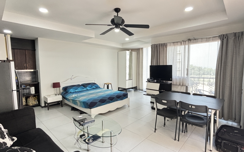 ขาย  Siam Oriental Twins Pratumnak สยาม โอเรียนทัล ทวินส์ พระตำหนัก Studio วิวสระ (2)