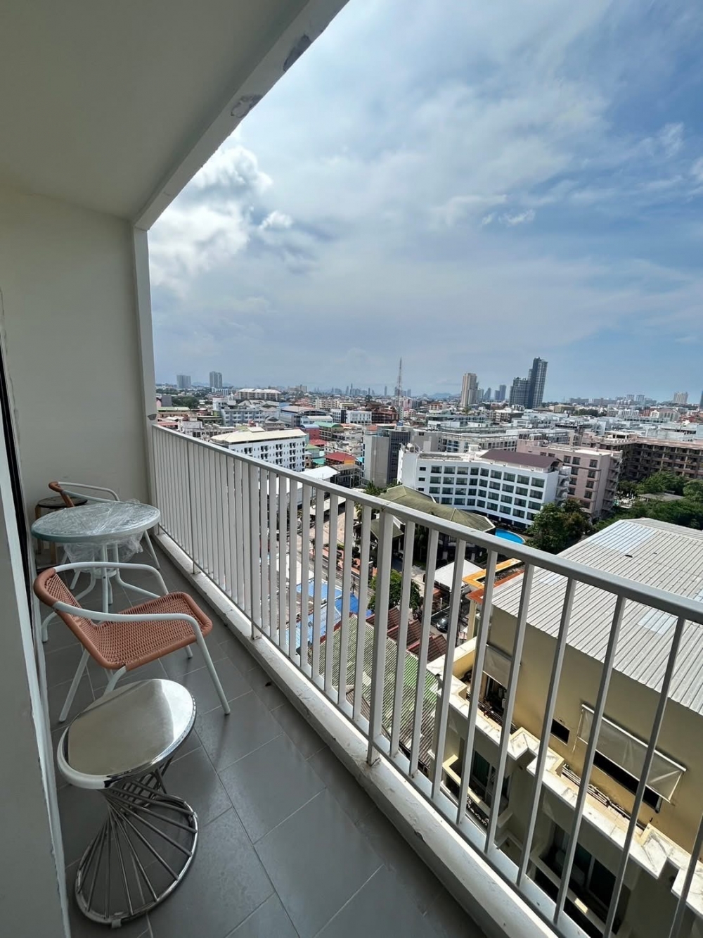 ขาย The Base Central Pattaya เดอะเบส พัทยากลาง 1 ห้องนอน วิวเมือง (3)