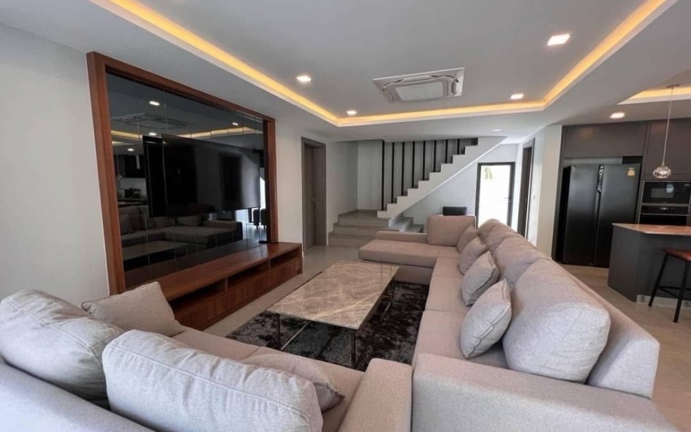 ขายพร้อมผู้เช่า Pool Villa 2 ชั้น 5 ห้องนอน 5 ห้องน้ำ Serenity Jomtien Villas เซเรนิตี้ จอมเทียน วิลล่า พระตำหนัก (3)