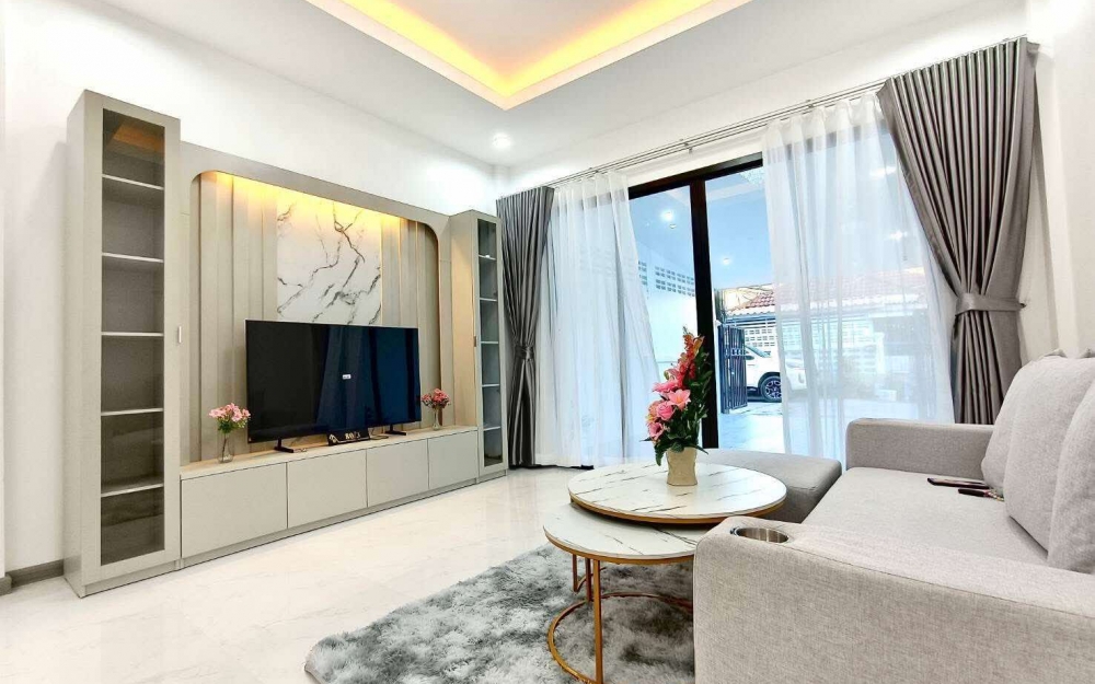 ขายทาวน์โฮม 2 ชั้น 2 ห้องนอน ซอยสยามคันทรีคลับ (2)