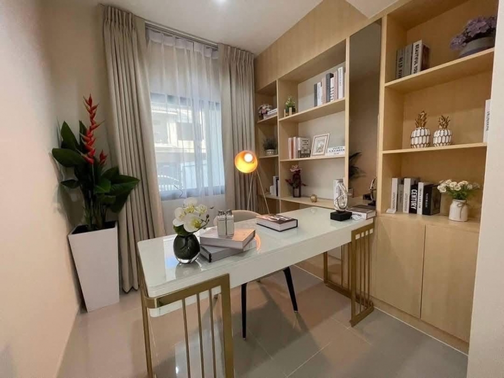 ขาย Townhome 2 ชั้น 3 ห้องนอน 3 ห้องน้ำ เนินพลับหวาน