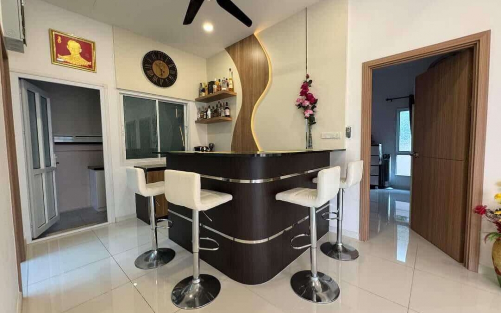 ขายบ้าน Pool Villa  3 ห้องนอน 2 ห้องน้ำ นาจอมเทียน