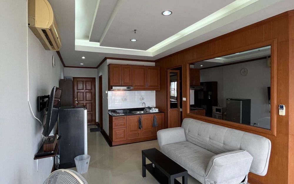 ปล่อยเช่ารายปี Rim Haad Condo Jomtien ริมหาด คอนโด จอมเทียน 1 ห้องนอน ชั้น 15 วิวทะเล
