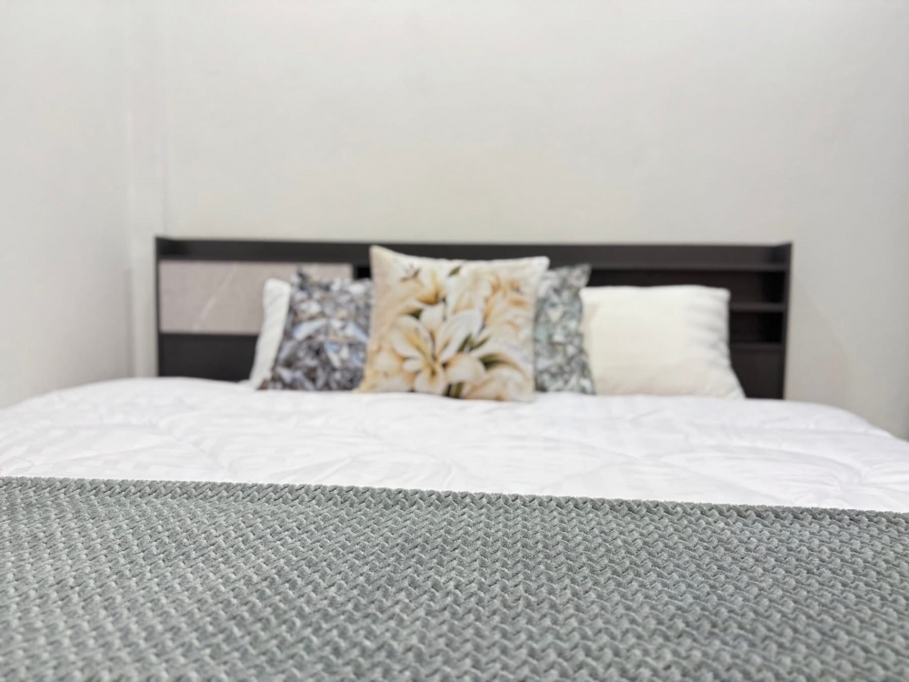 ขาย ทาวน์เฮ้าส์ 2 ห้องนอน 1 ห้องน้ำ เขาน้อย