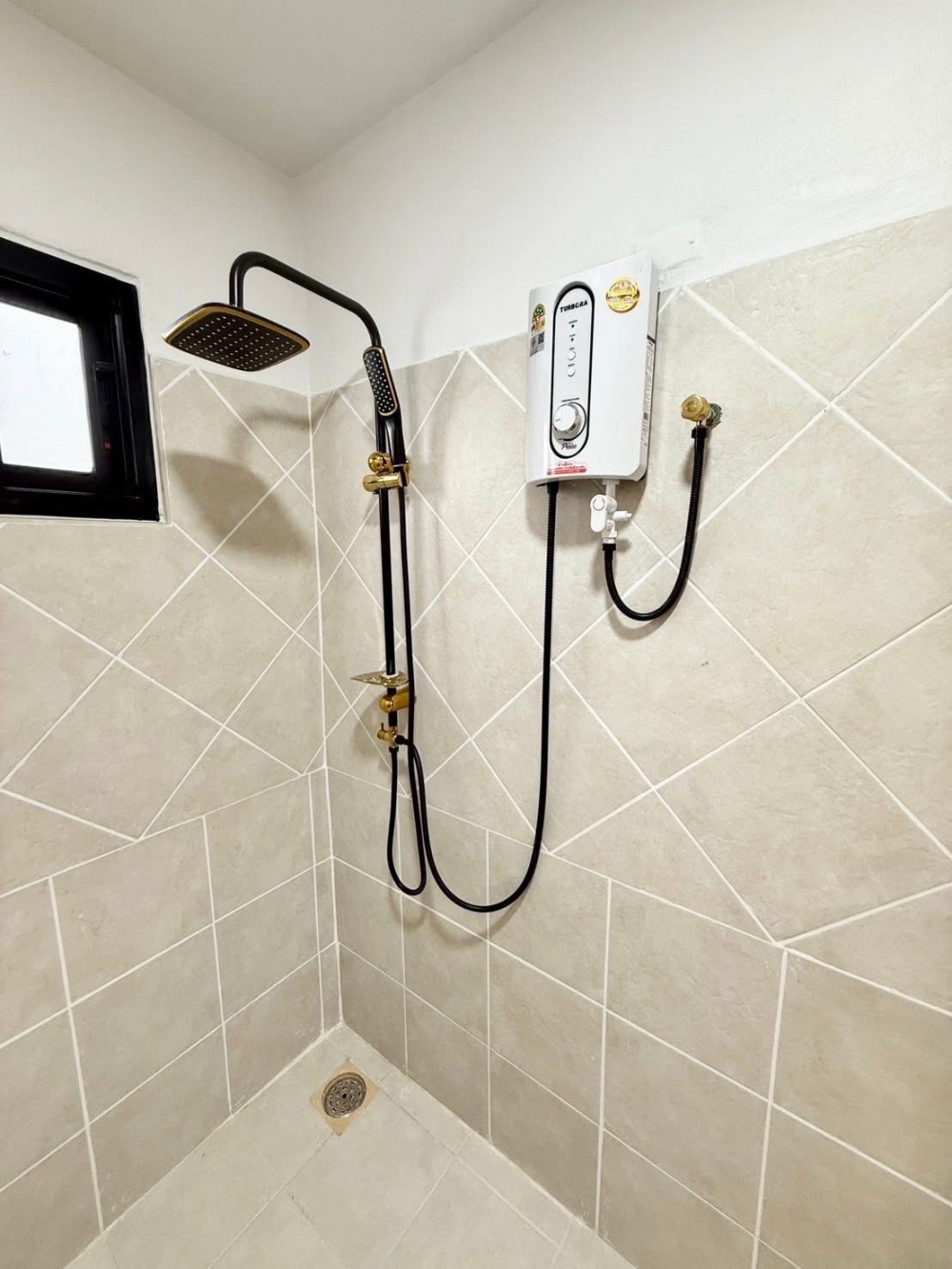 ขาย Pool Villa 4 ห้องนอน 3 ห้องน้ำ เขาน้อย (3)