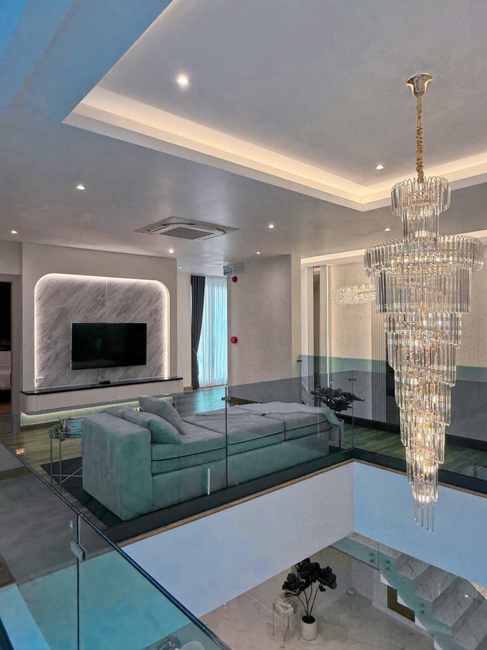 ให้เช่า Pool Villa 2 ชั้น 4 ห้องนอน 5 ห้องน้ำ ใกล้หาดจอมเทียน