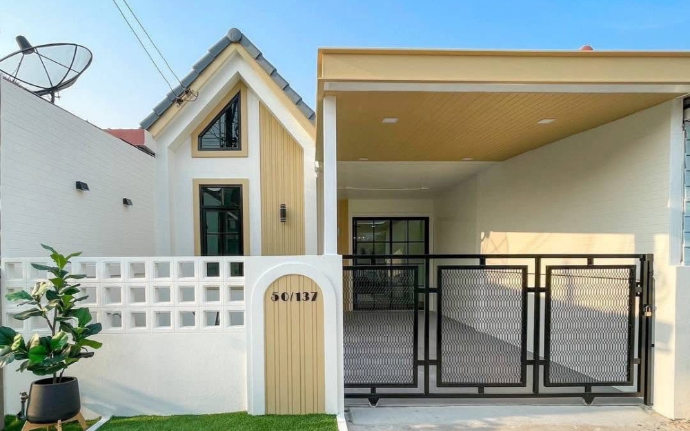 ขาย Town Home ชั้นเดียว 2 ห้องนอน ศรีราชา (1)