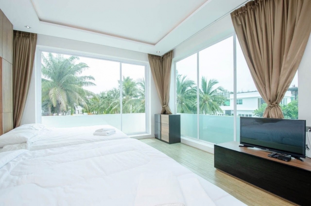 ให้เช่า Pool Villa 2 ชั้น 5 ห้องนอน 5 ห้องน้ำ จอมเทียน