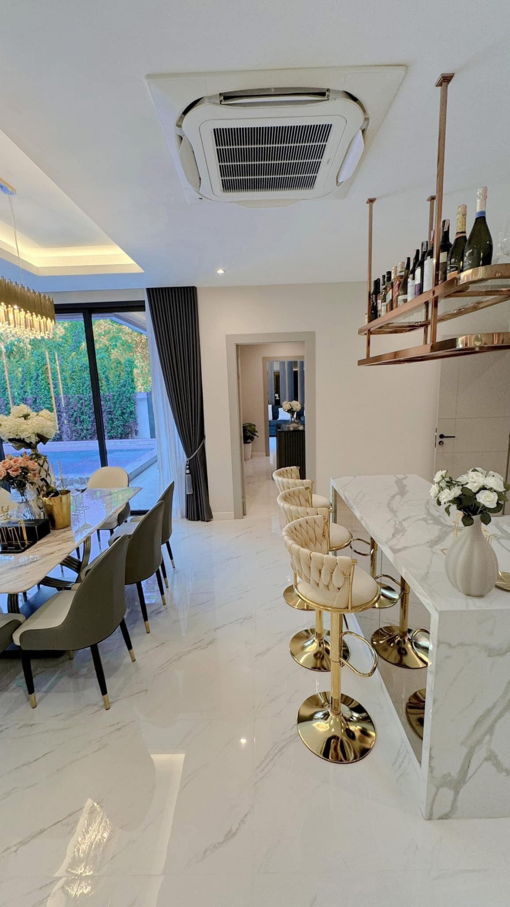 ให้เช่า Pool Villa 2 ชั้น 4 ห้องนอน 5 ห้องน้ำ ใกล้หาดจอมเทียน